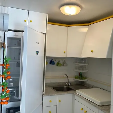 Comfy 2-bedroom In The Heart Of The דירה
