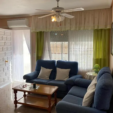 Comfy 2-bedroom In The Heart Of The *