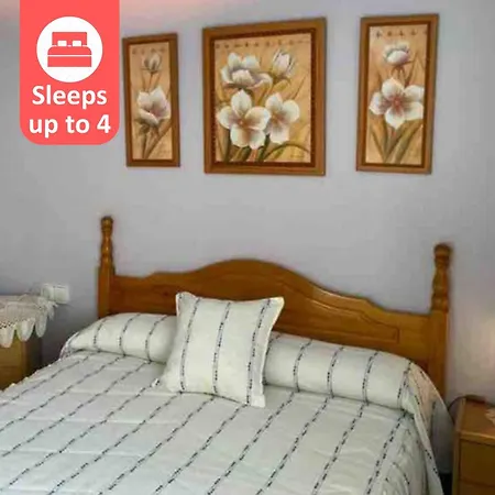 Comfy 2-bedroom In The Heart Of The * טורבייחה